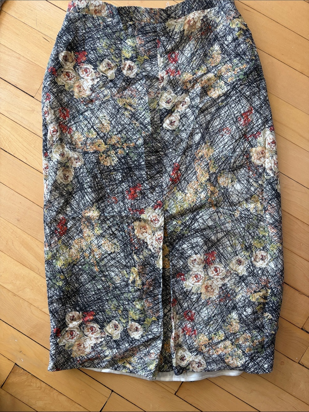Bottega Veneta Black Floral Pencil Skirt with Multi-Color Accents-38